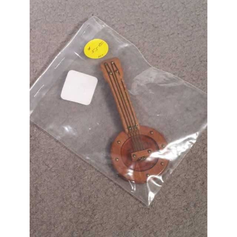 Wooden Banjo Pin (c.1940's)