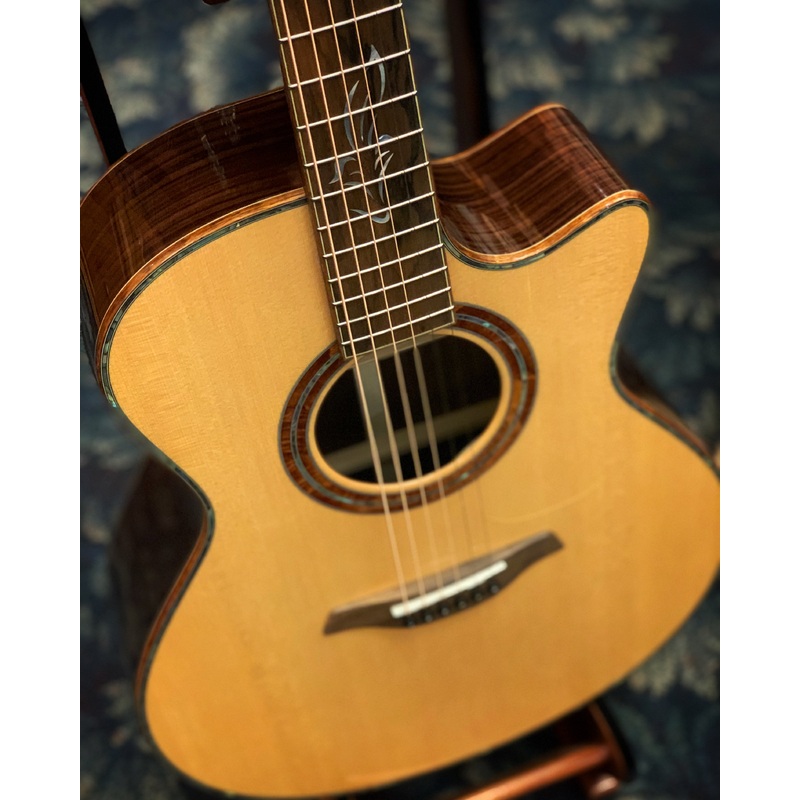 Furch Red Master's Choice Gc-SR Acoustic-Electric Guitar with Older CNR System Neck Design