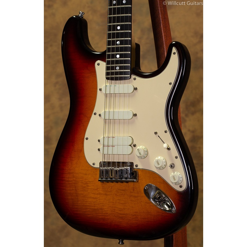 1990 Fender Ultra Stratocaster USED